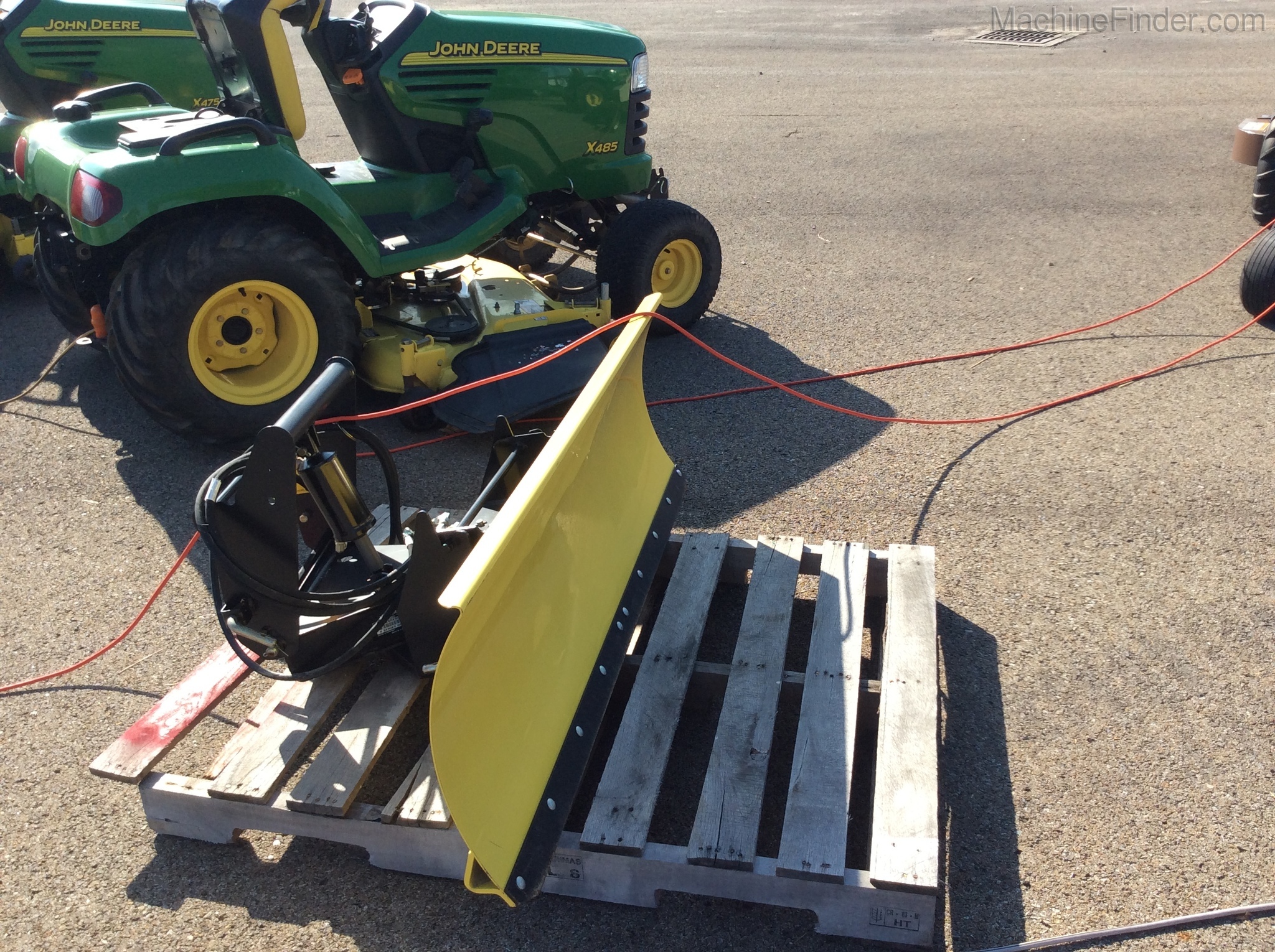 2003 John Deere X485 Image 11