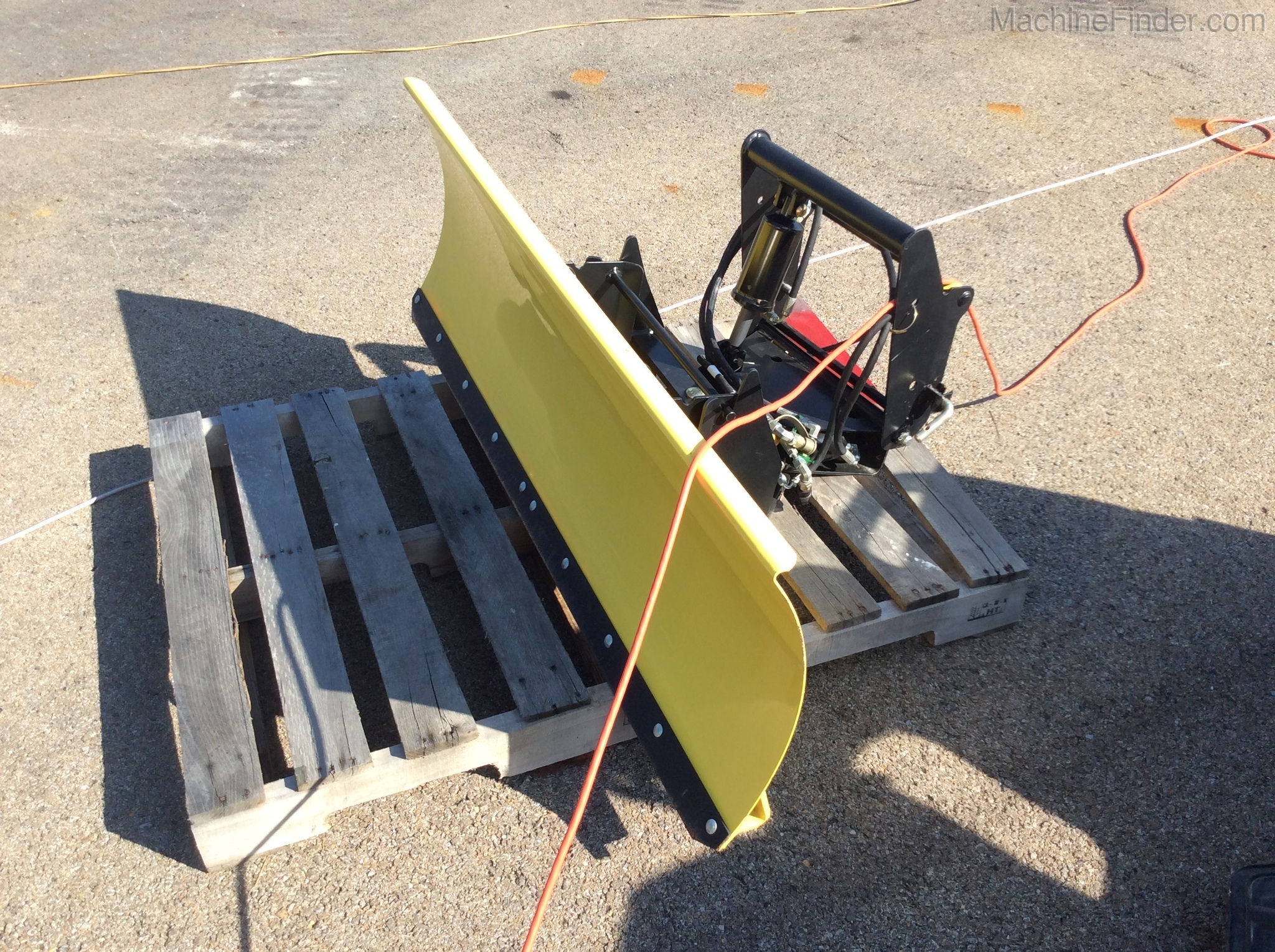 2003 John Deere X485 Image 12