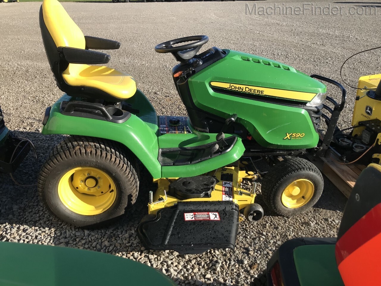 2015 John Deere X590 Image 1