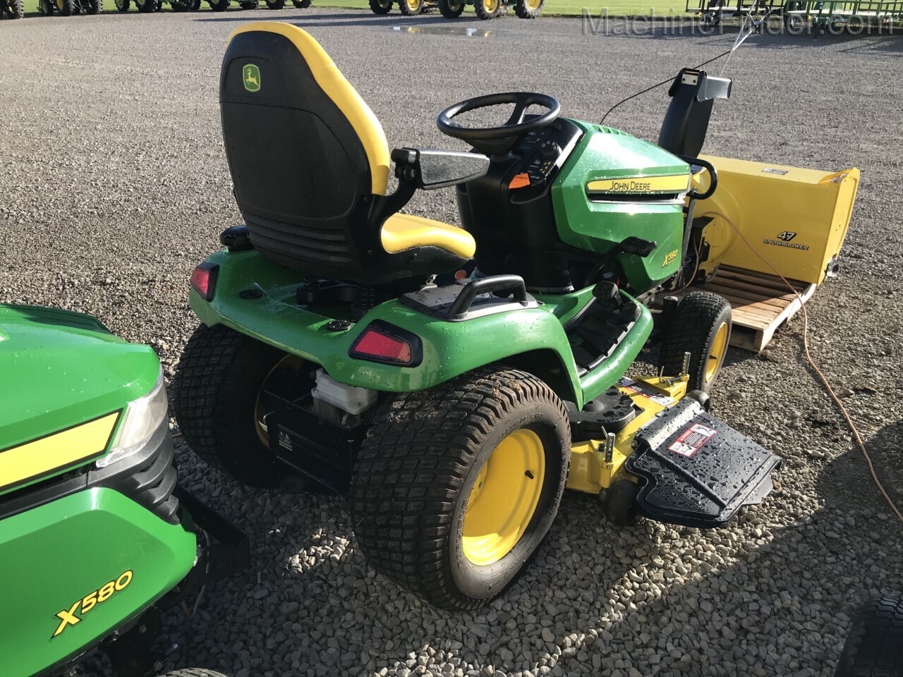 2015 John Deere X590 Image 2
