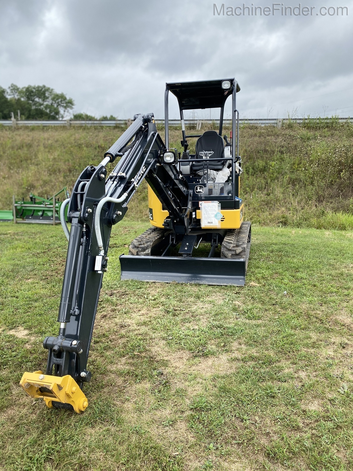 2020 John Deere 26G Image 2