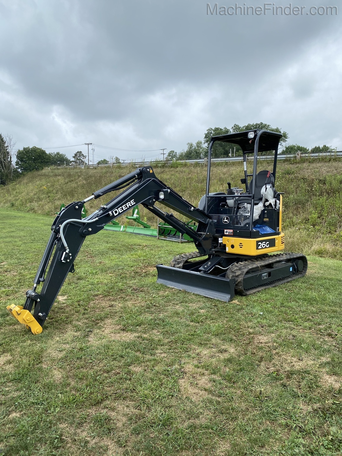 2020 John Deere 26G Image 3
