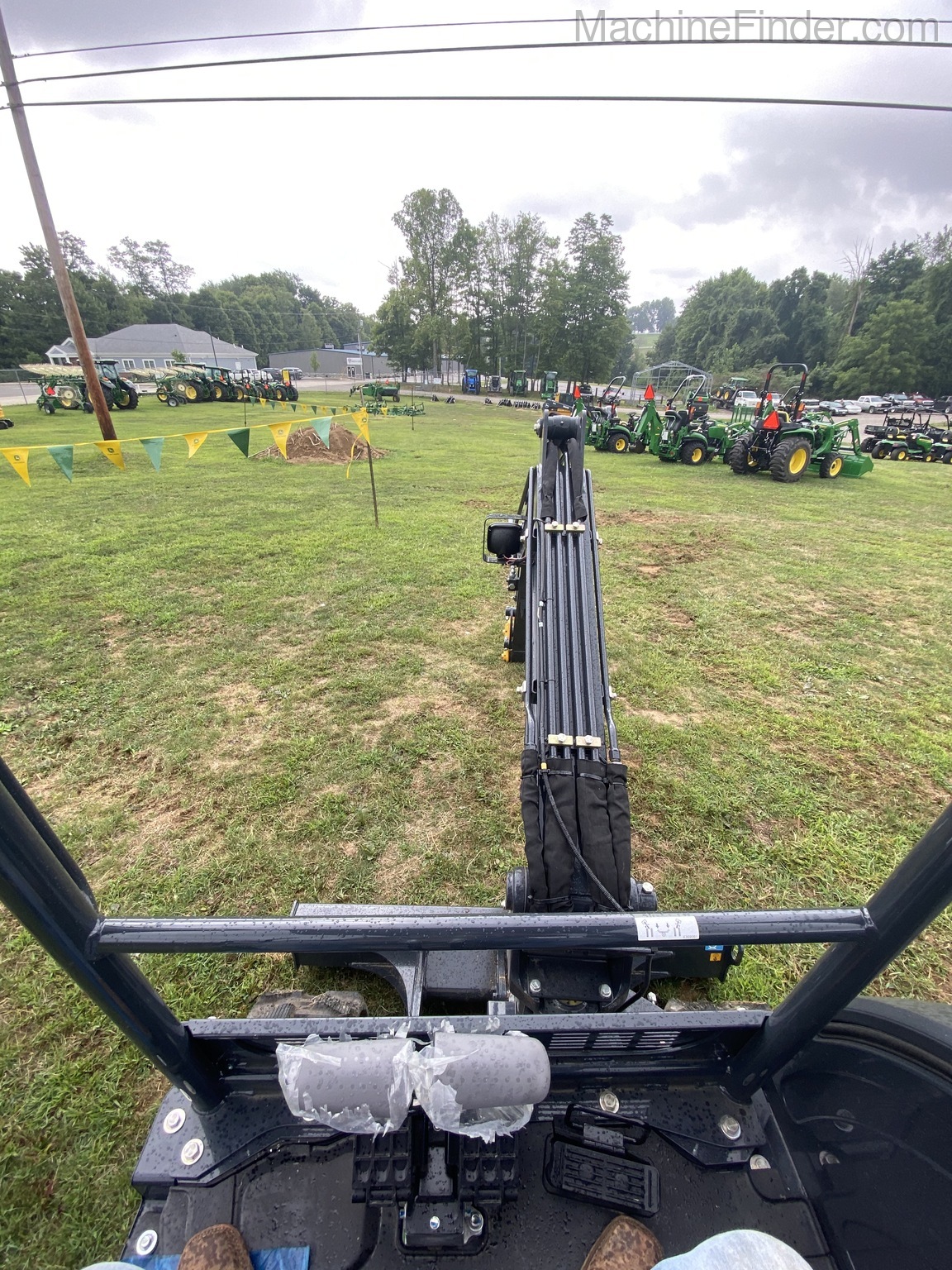 2020 John Deere 26G Image 10