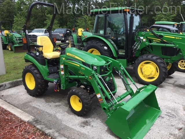 2020 John Deere 2025R Image 2