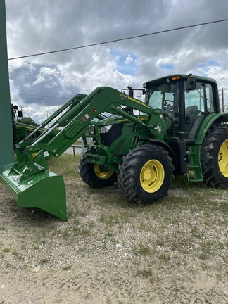 2017 John Deere 6120M Image 2