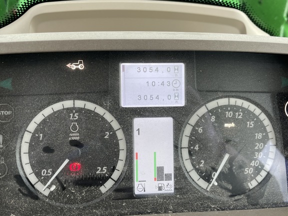 2017 John Deere 6120M Image 9