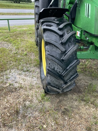 2017 John Deere 6120M Image 13