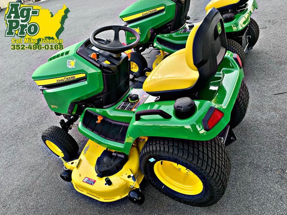 2023 John Deere X570 Image 4