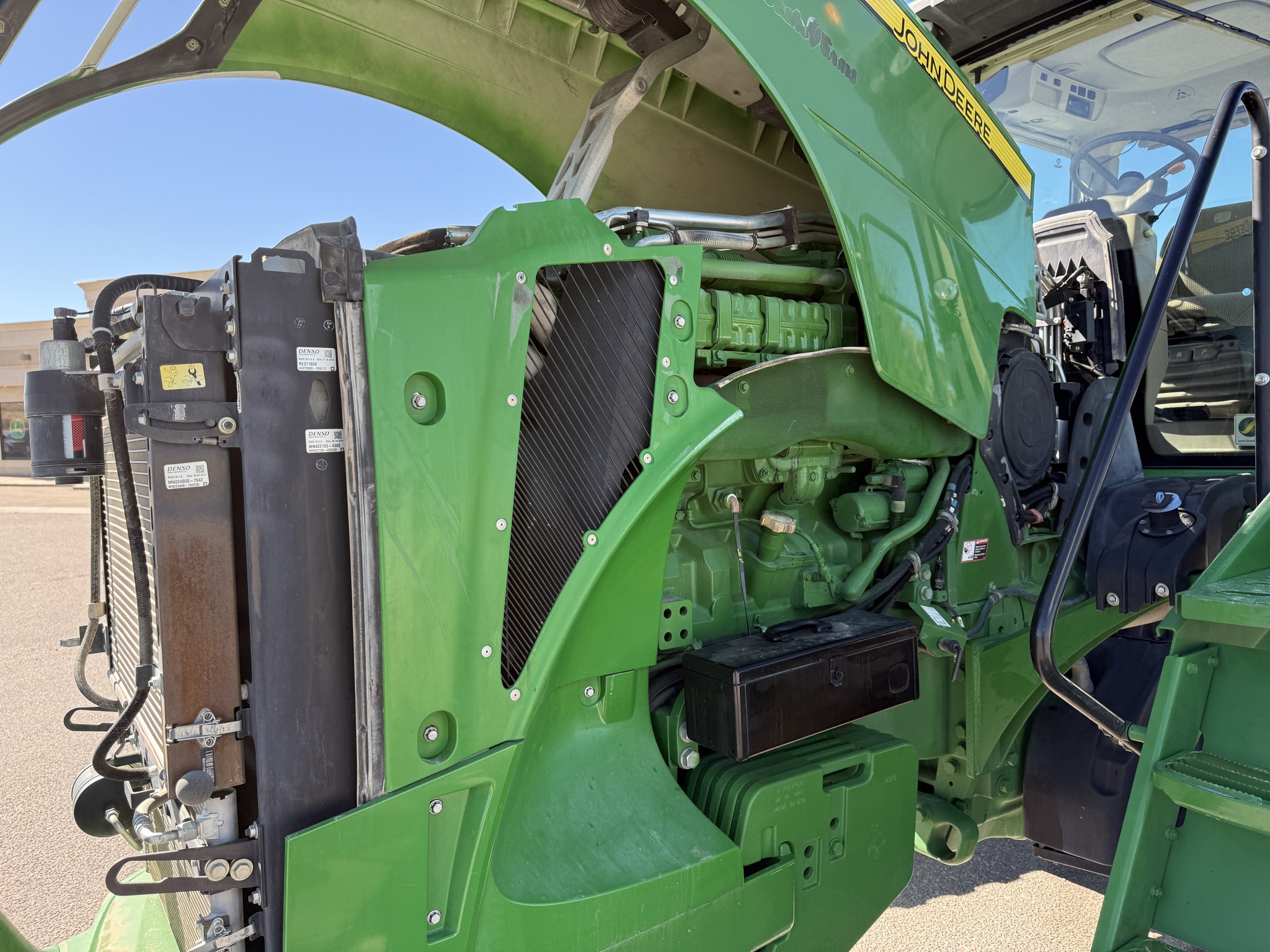 2015 John Deere 8370RT Image 28