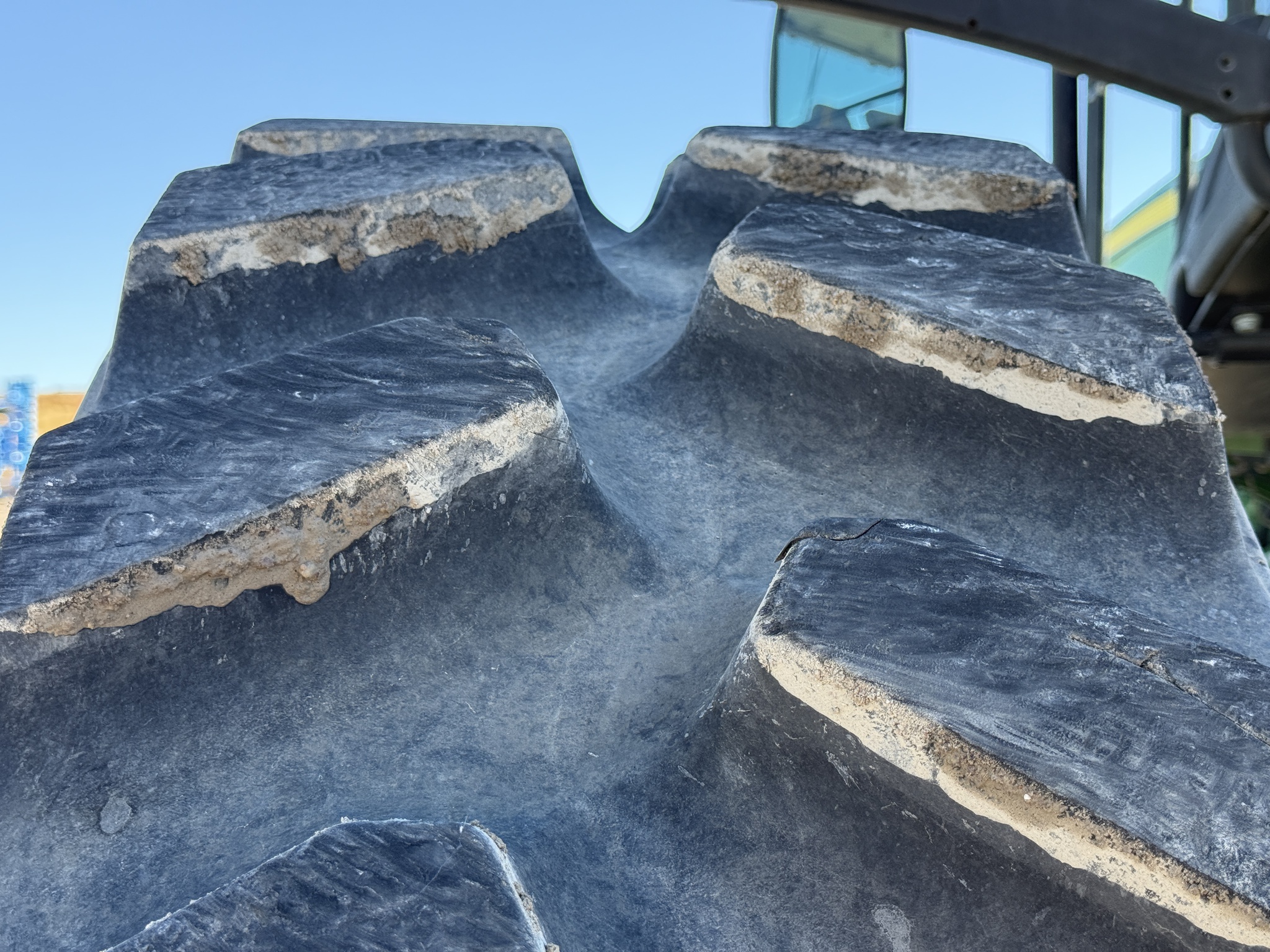 2015 John Deere 8370RT Image 23