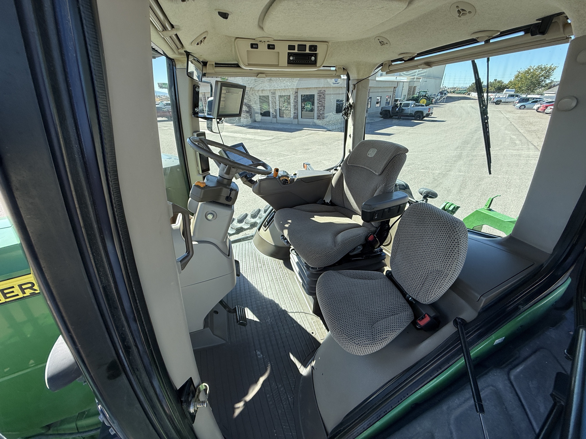 2015 John Deere 8370RT Image 9