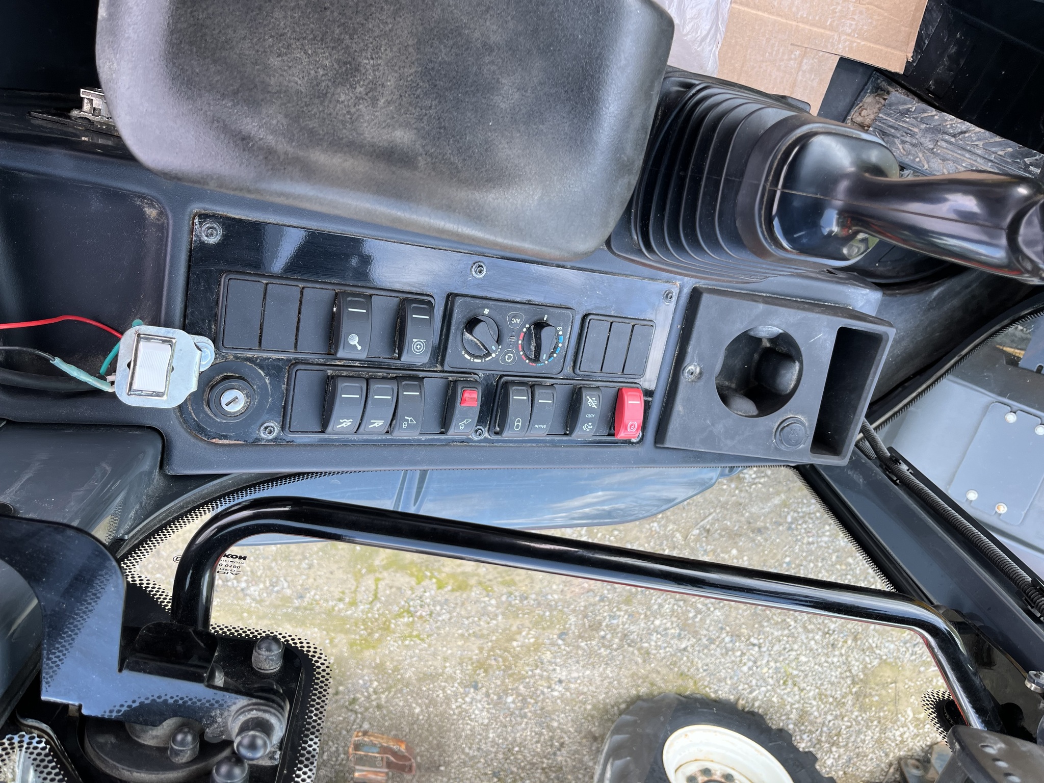 2020 John Deere 324L Compact Loaders