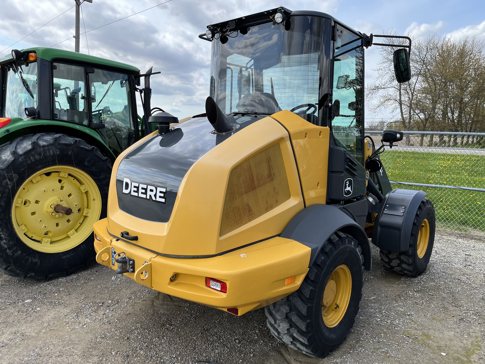 2020 John Deere 324L Compact Loaders