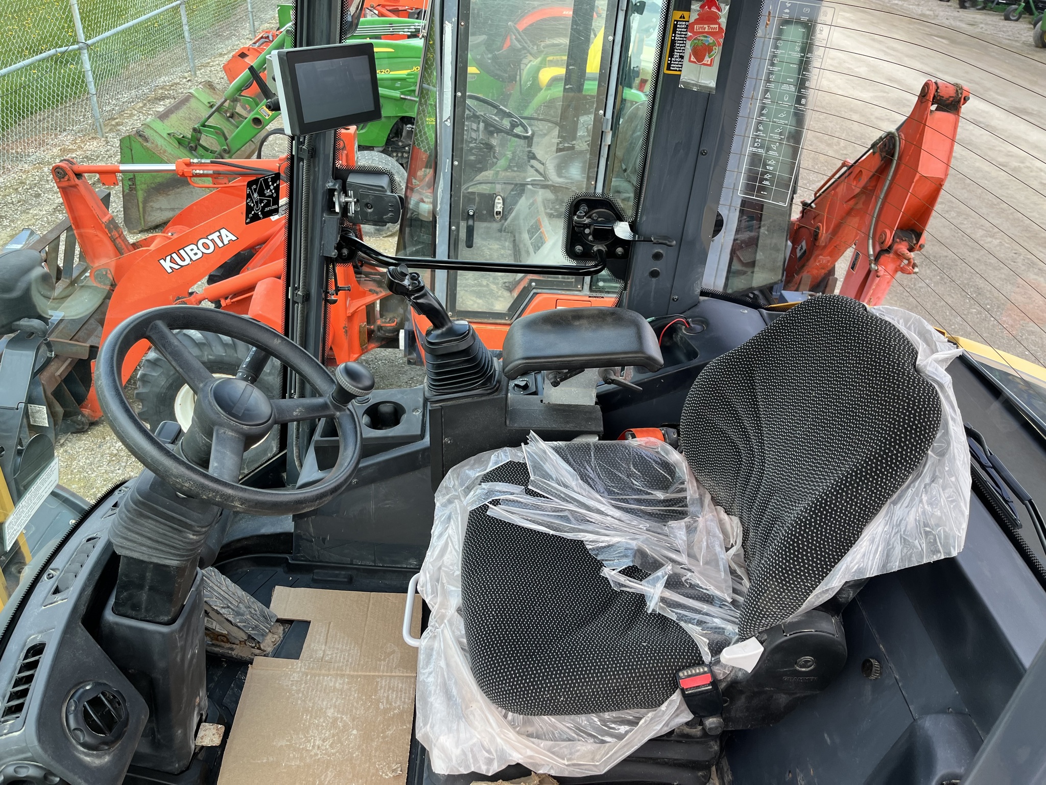 2020 John Deere 324L Compact Loaders
