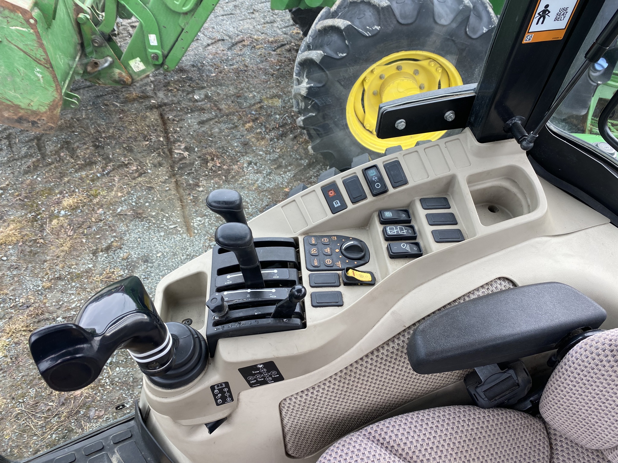 2021 John Deere 4066R Image 13