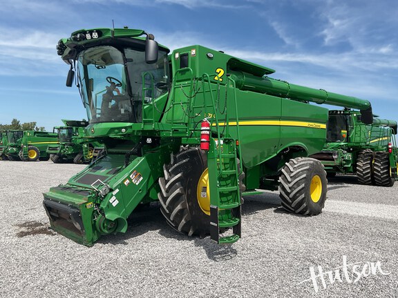 Photo of 2023 John Deere S780