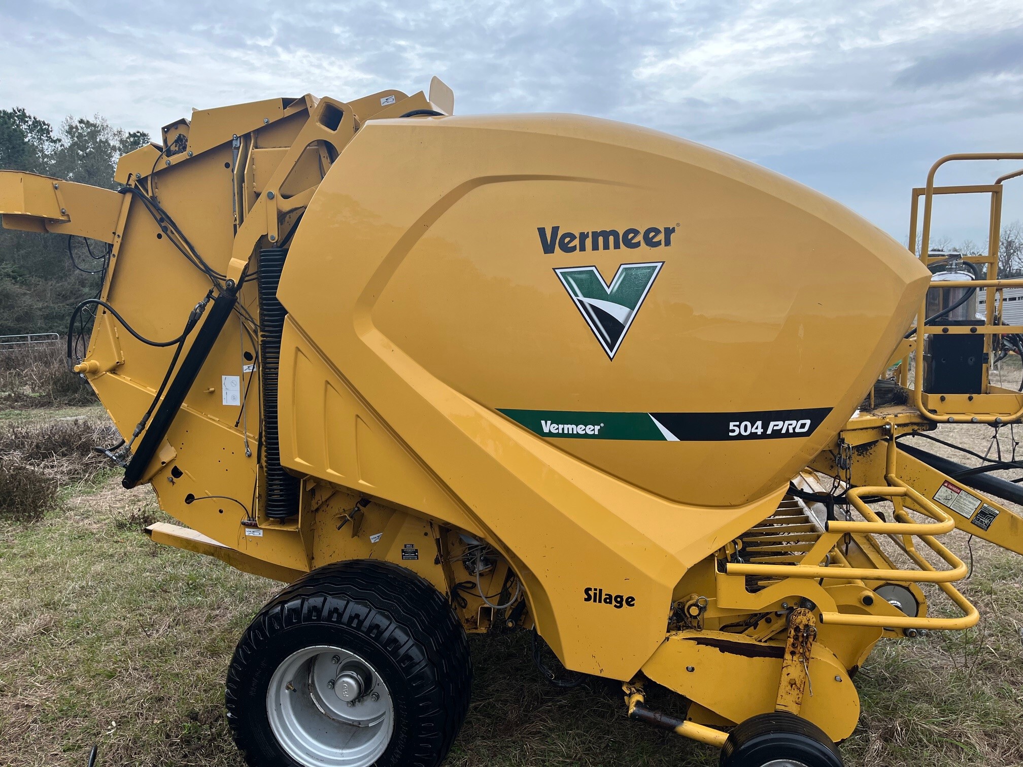 Vermeer 504 PRO SILAGE BALER Image 1