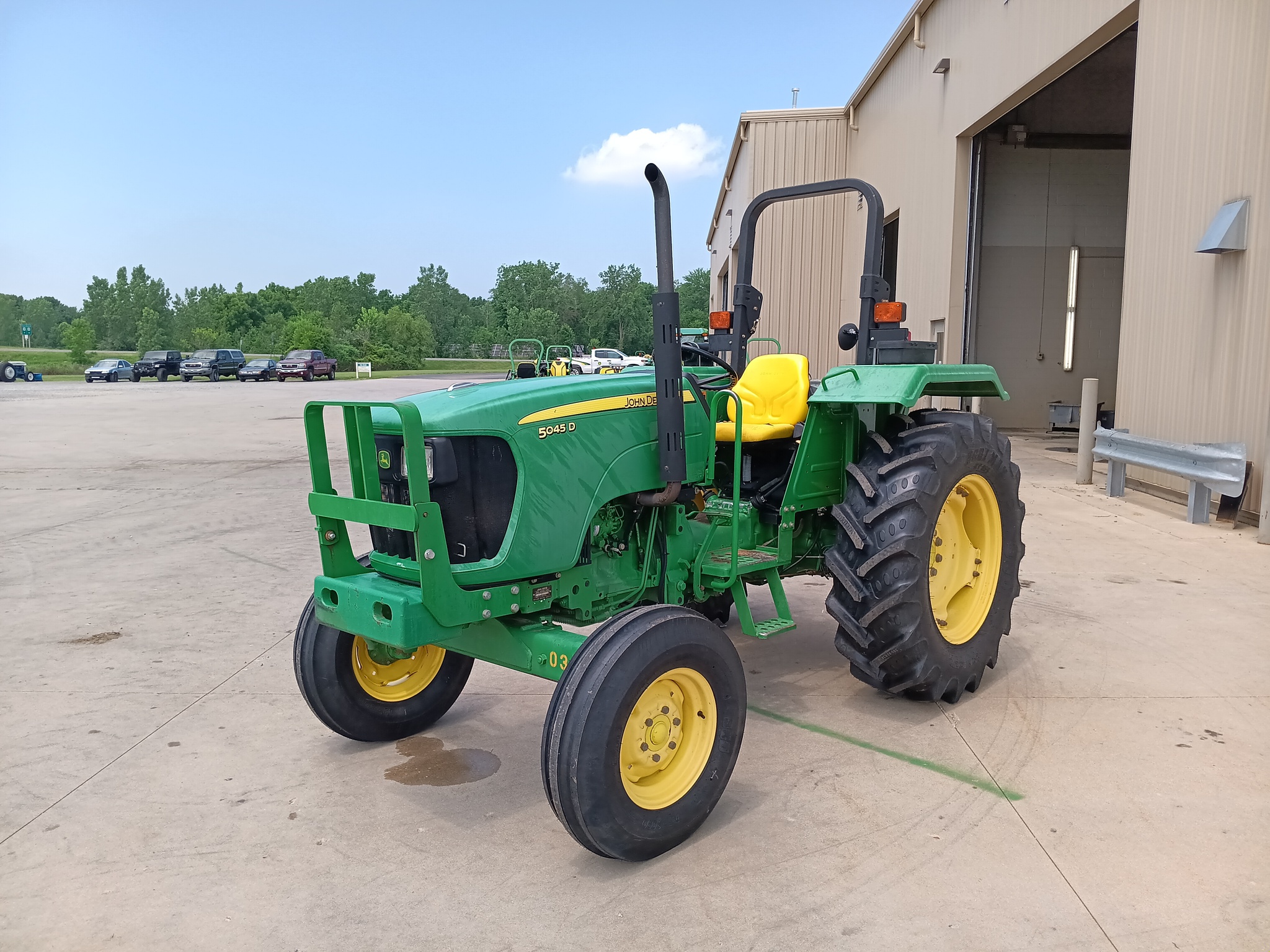 2012 John Deere 5045D Image 5