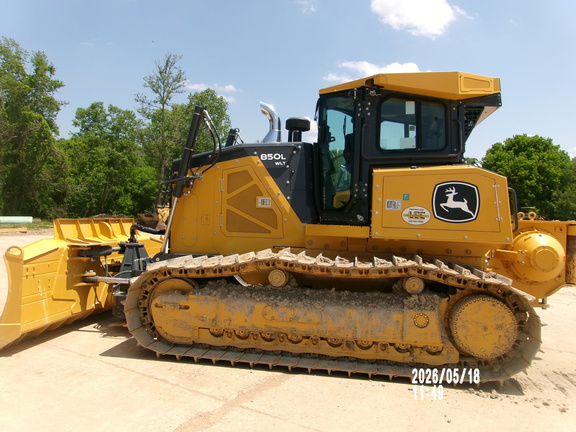 Photo of 2024 John Deere 850L