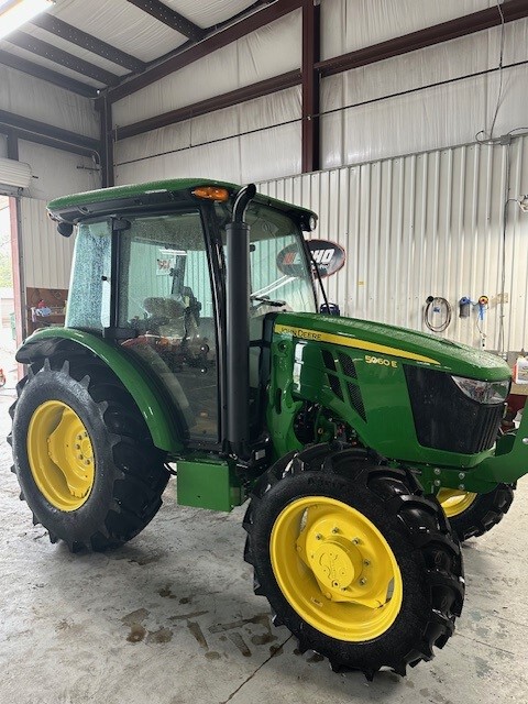 2024 John Deere 5060E Image 3