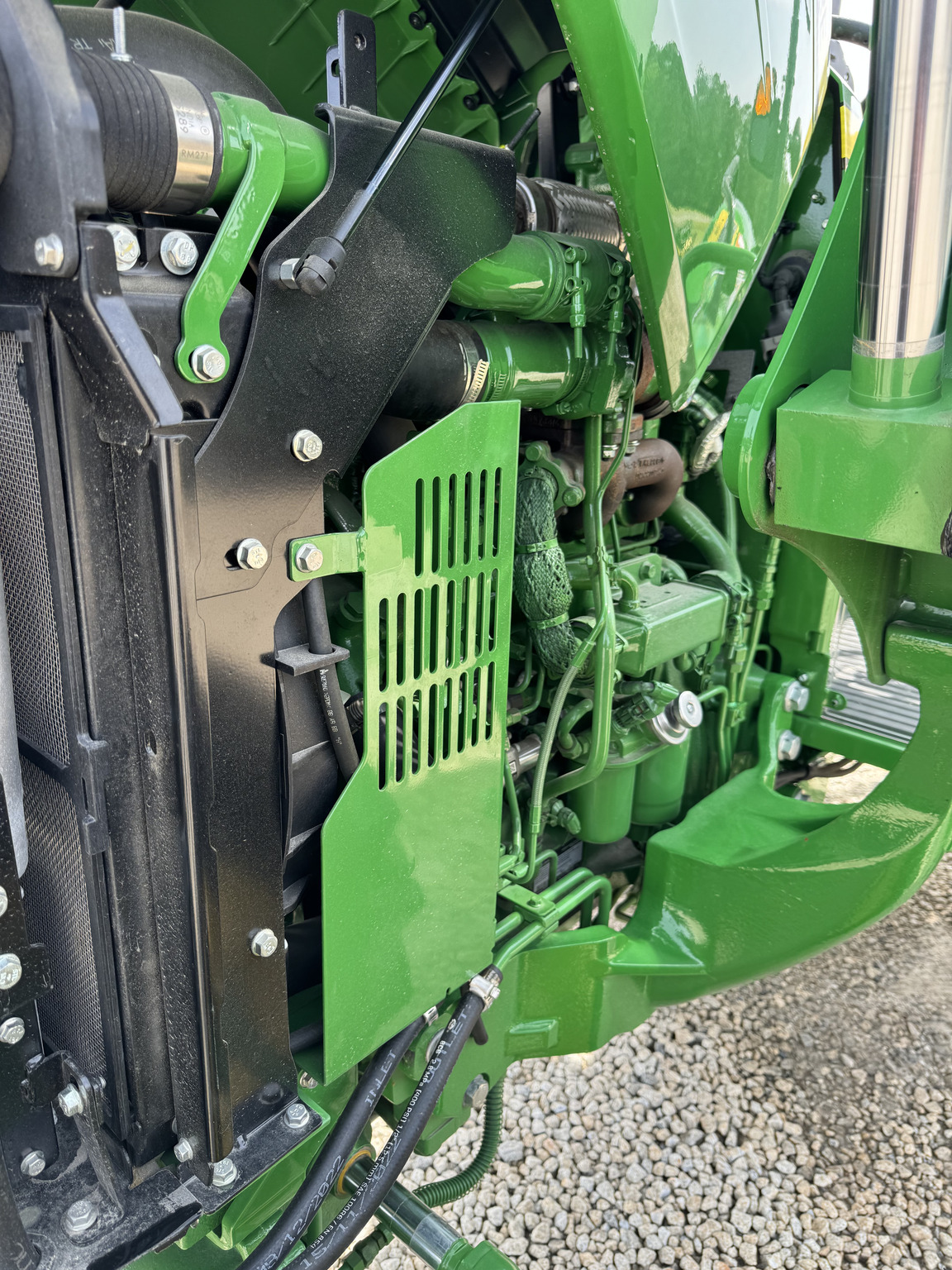 2023 John Deere 5067E Image 17