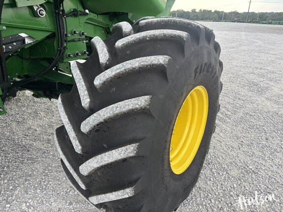 Photo of 2024 John Deere X9 1100