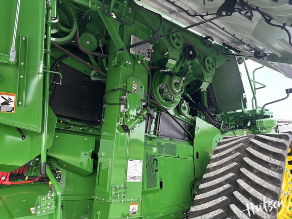 Photo of 2024 John Deere X9 1100
