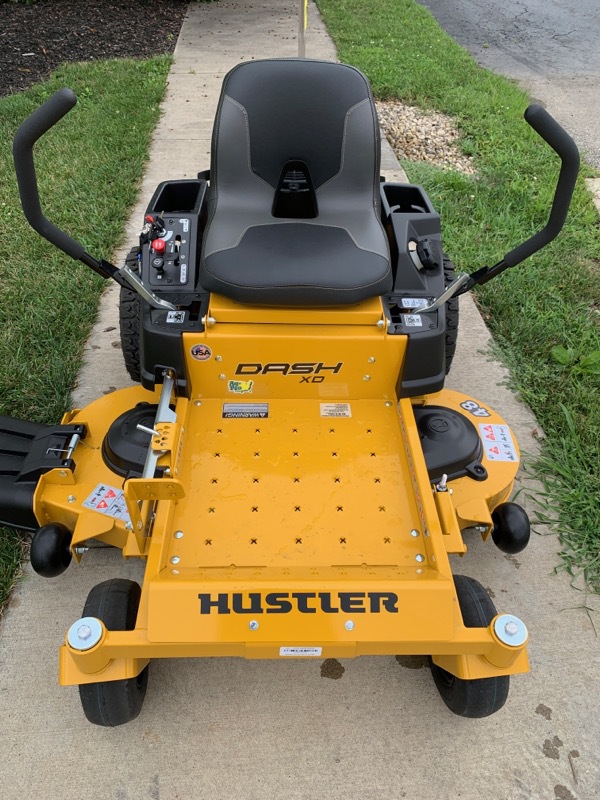 2024 Hustler DASHXD Image 3