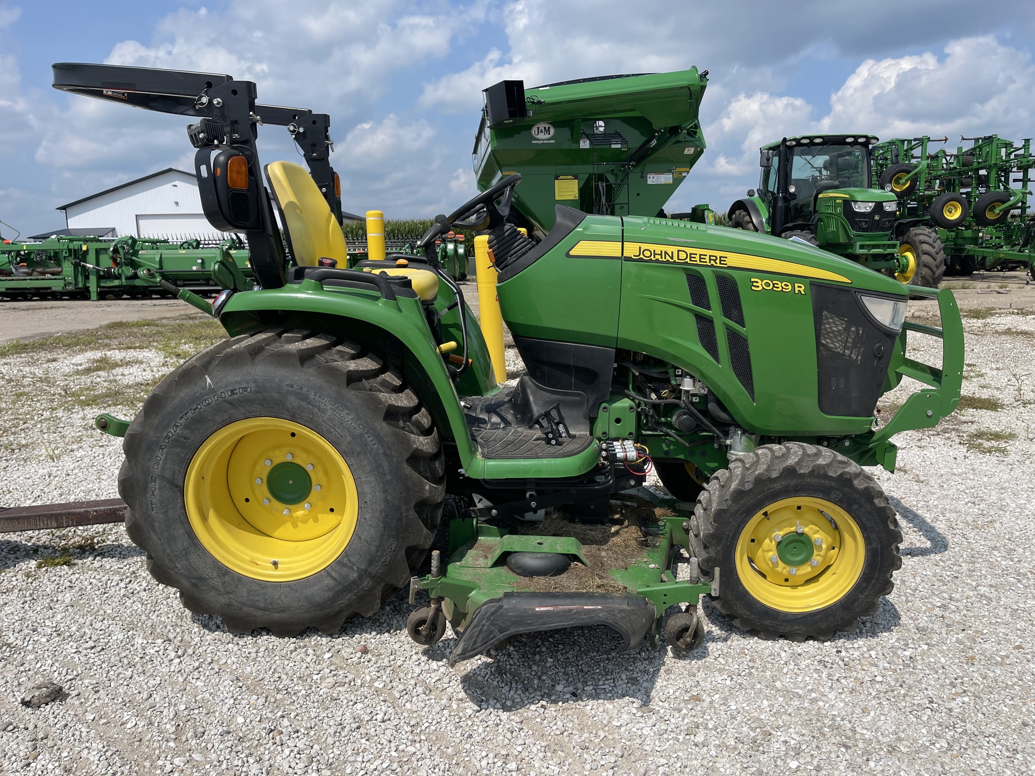  2018 John Deere 3039R at Heritage Tractor in Brimfield, IL