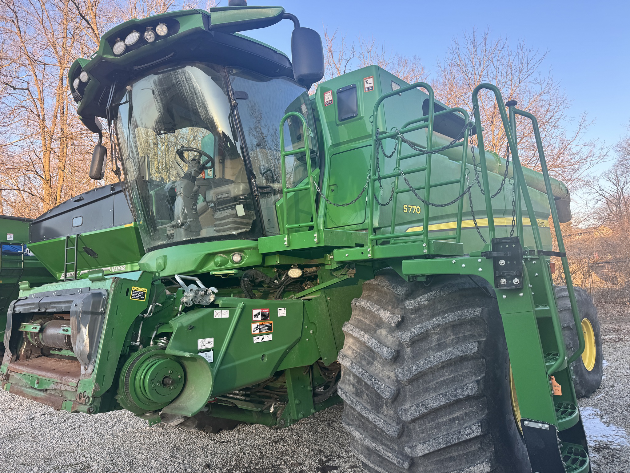 2018 John Deere S770 Image 16