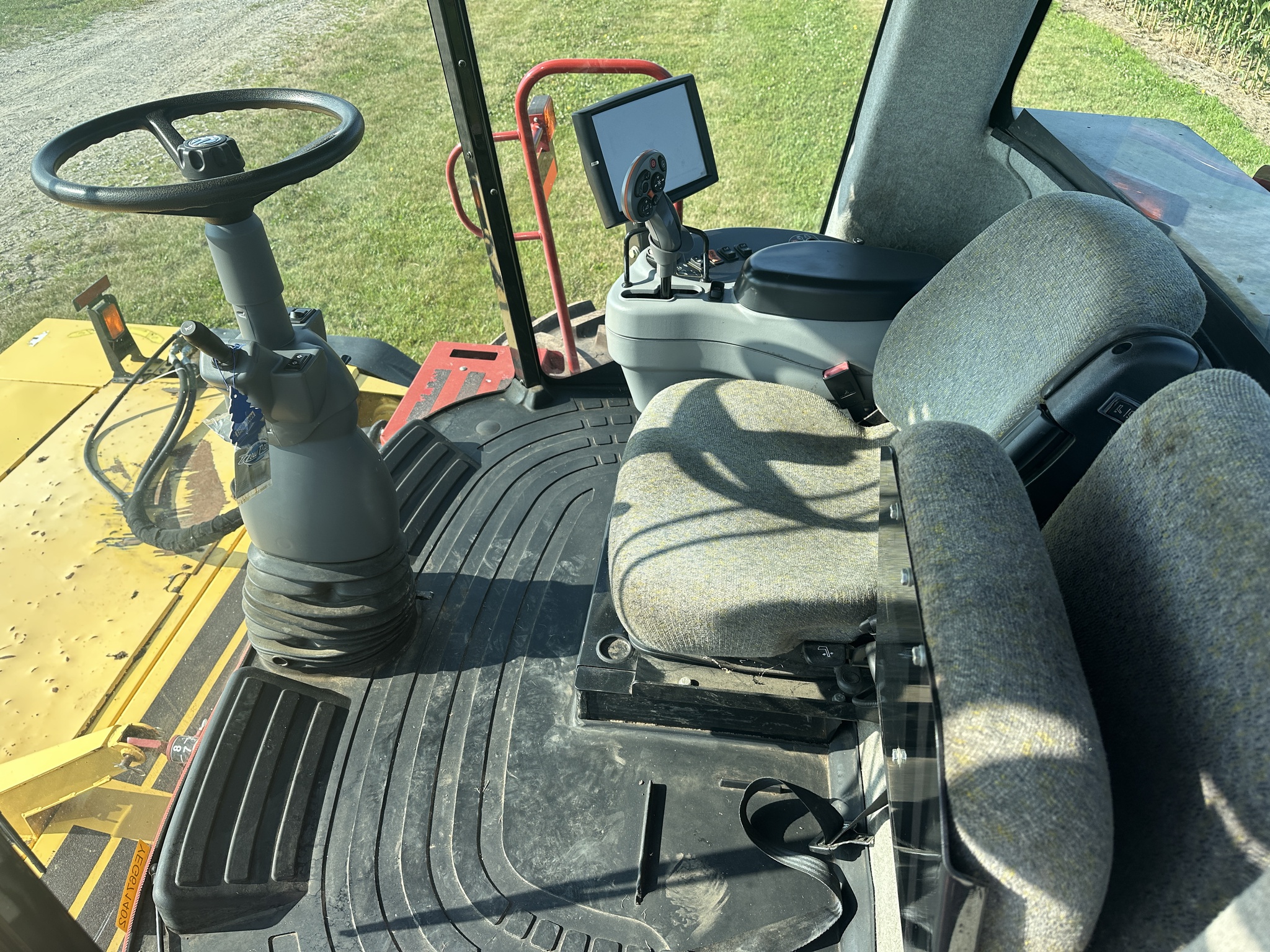 2014 New Holland Speedrower 200 Image 9