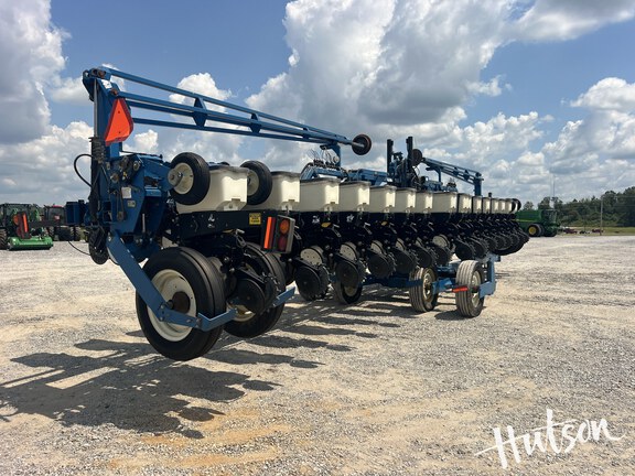 Photo of 2005 Kinze 3600