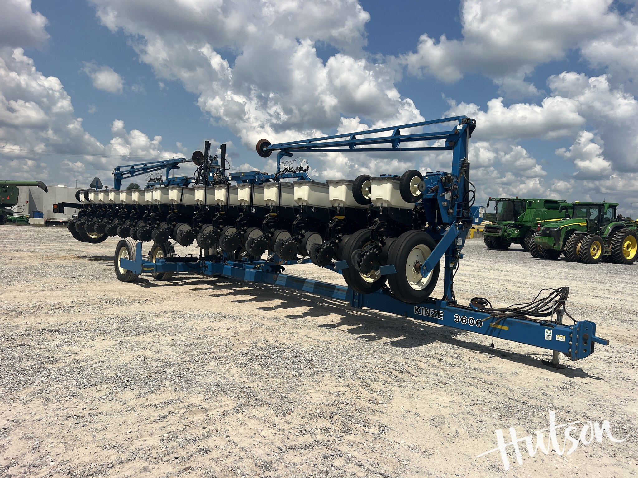 2005 Kinze 3600
