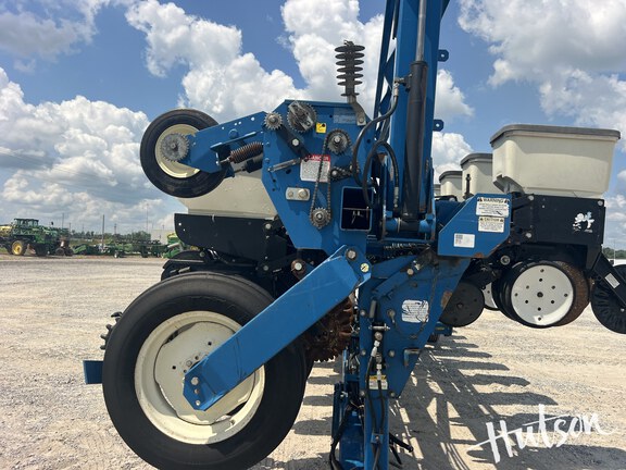 Photo of 2005 Kinze 3600
