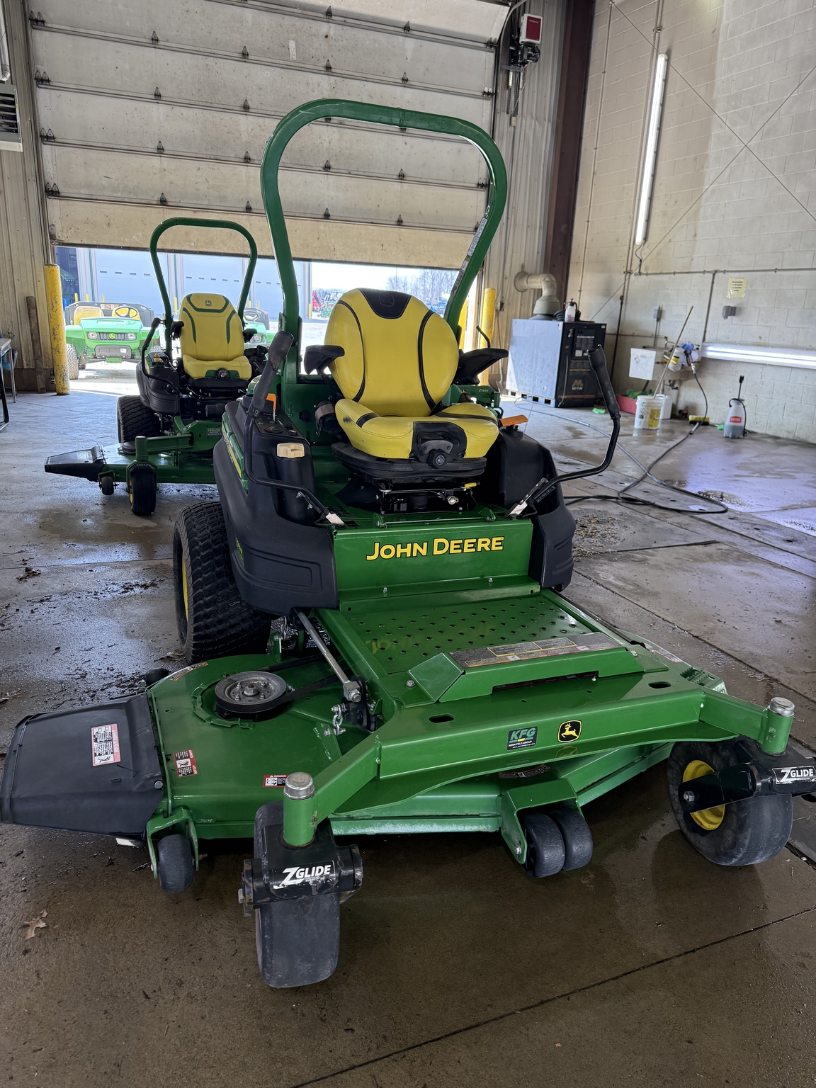 2018 John Deere Z997R Image 2