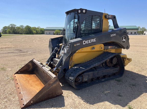  John Deere 333G