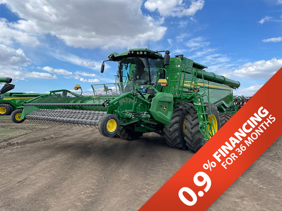 Photo of a 2023 John Deere X9 1100