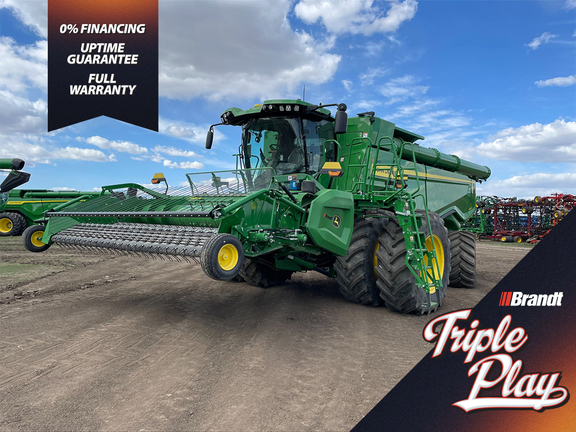 Photo of a 2023 John Deere X9 1100