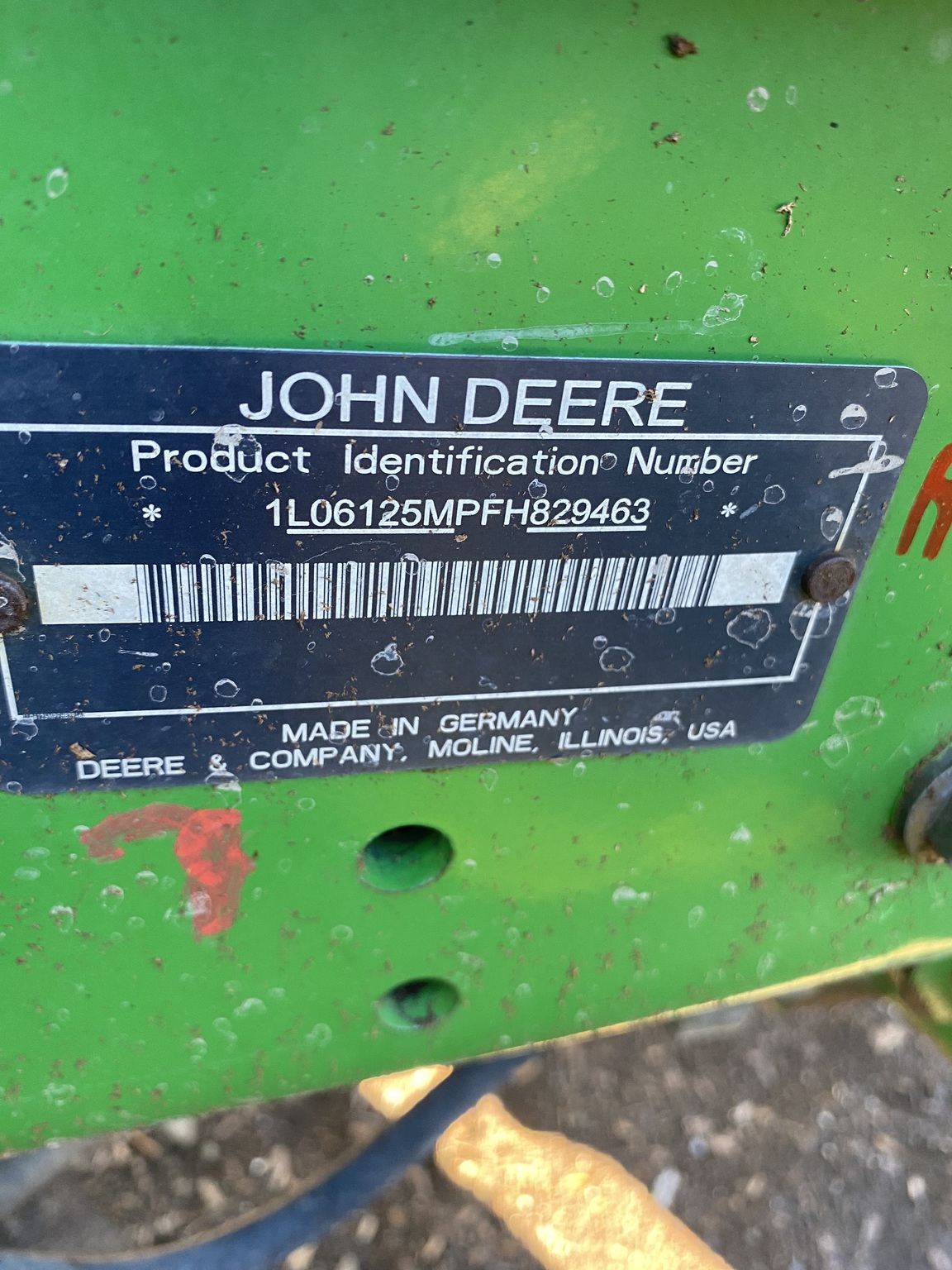 2015 John Deere 6125M Image 16