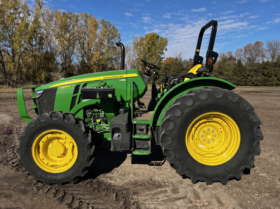 2023 John Deere 5105M - Photo6