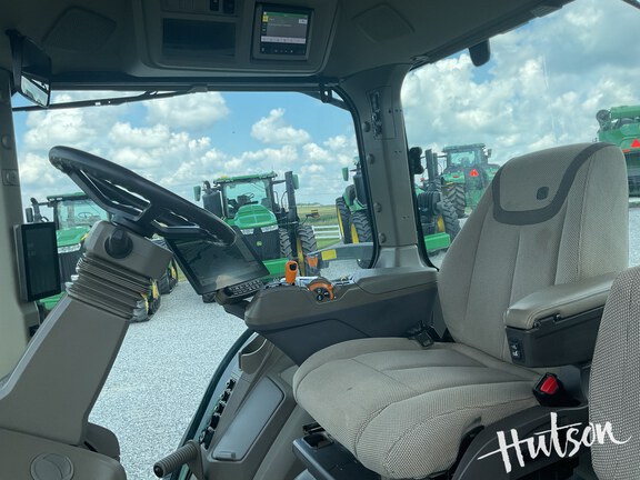 Photo of 2024 John Deere 8R 340