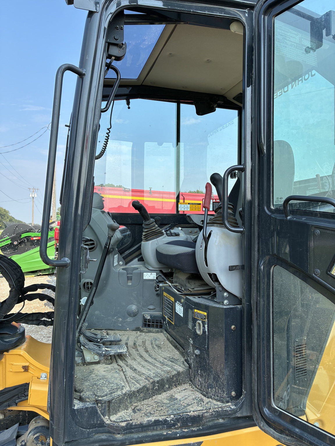 2021 John Deere 60G Image 9
