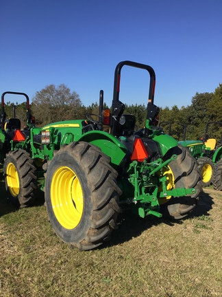 2024 John Deere 5075E Photo 4