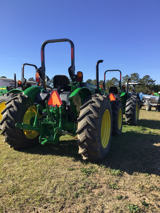 2024 John Deere 5075E Photo 5