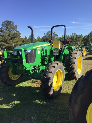 2024 John Deere 5075E Photo 1