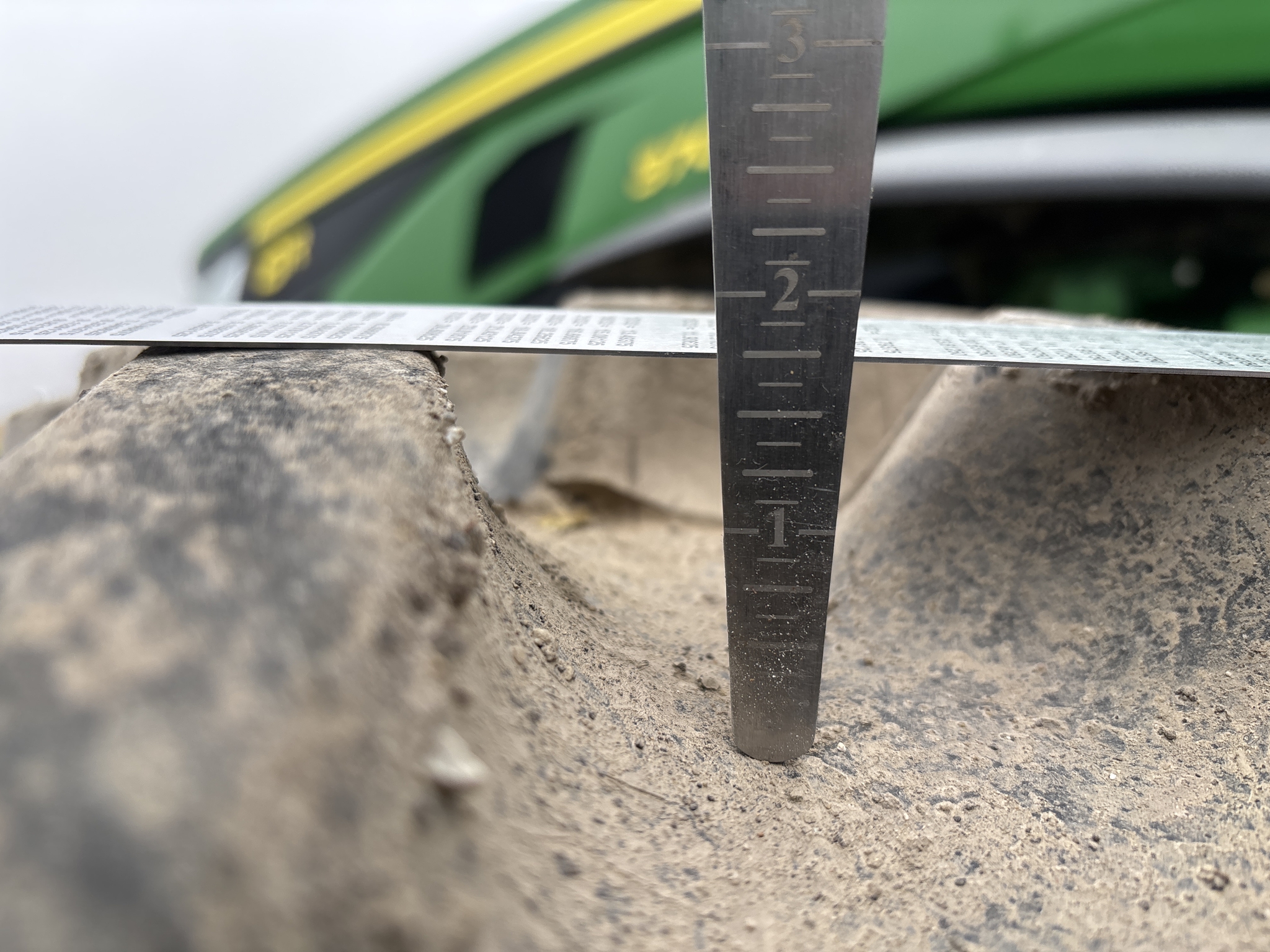 Used 2024 John Deere 8R 370 Row Crop Tractors at Koenig Equipment in Greenville, OH - PhotoXL14