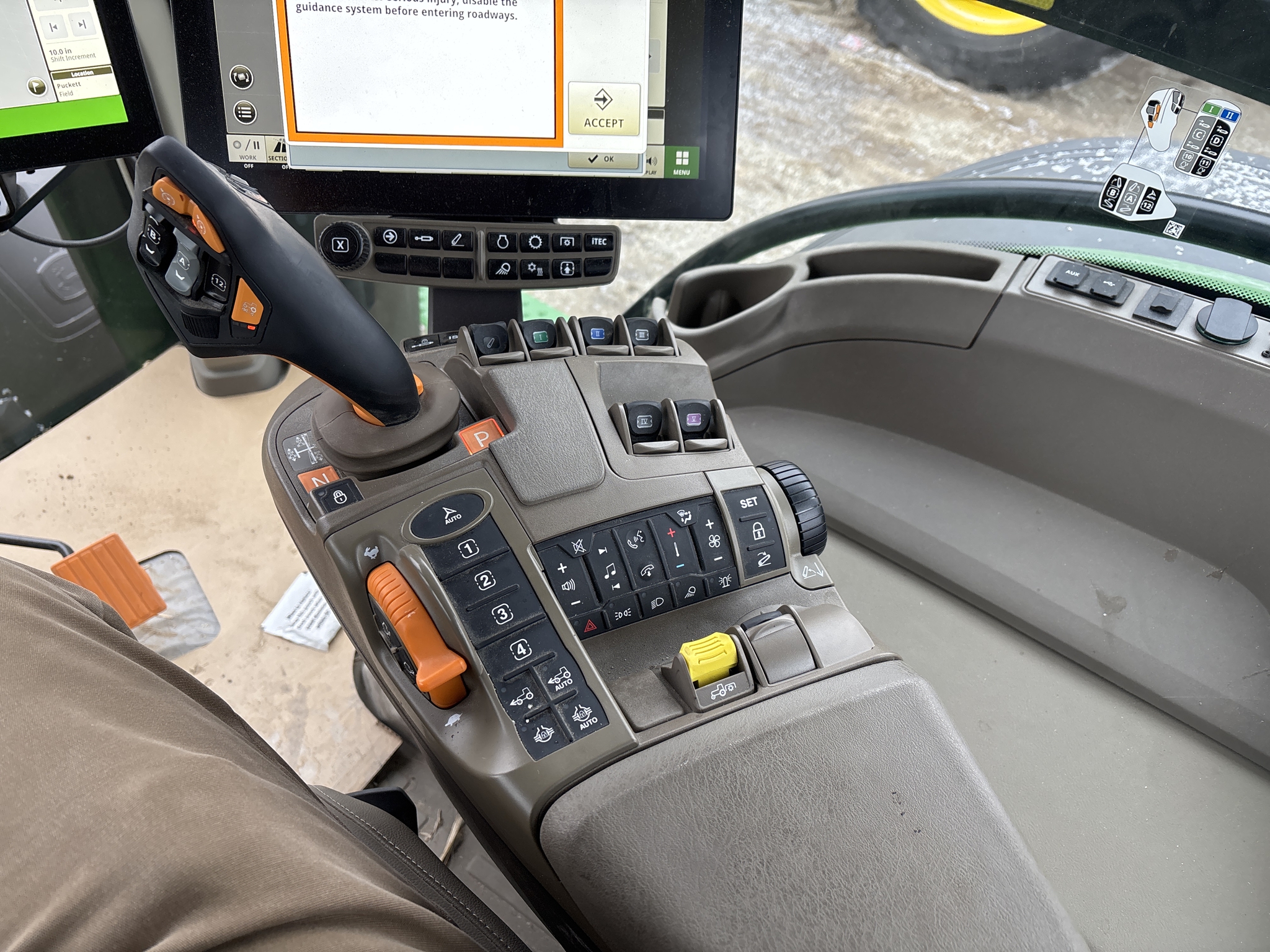 Used 2024 John Deere 8R 370 Row Crop Tractors at Koenig Equipment in Greenville, OH - PhotoXL5