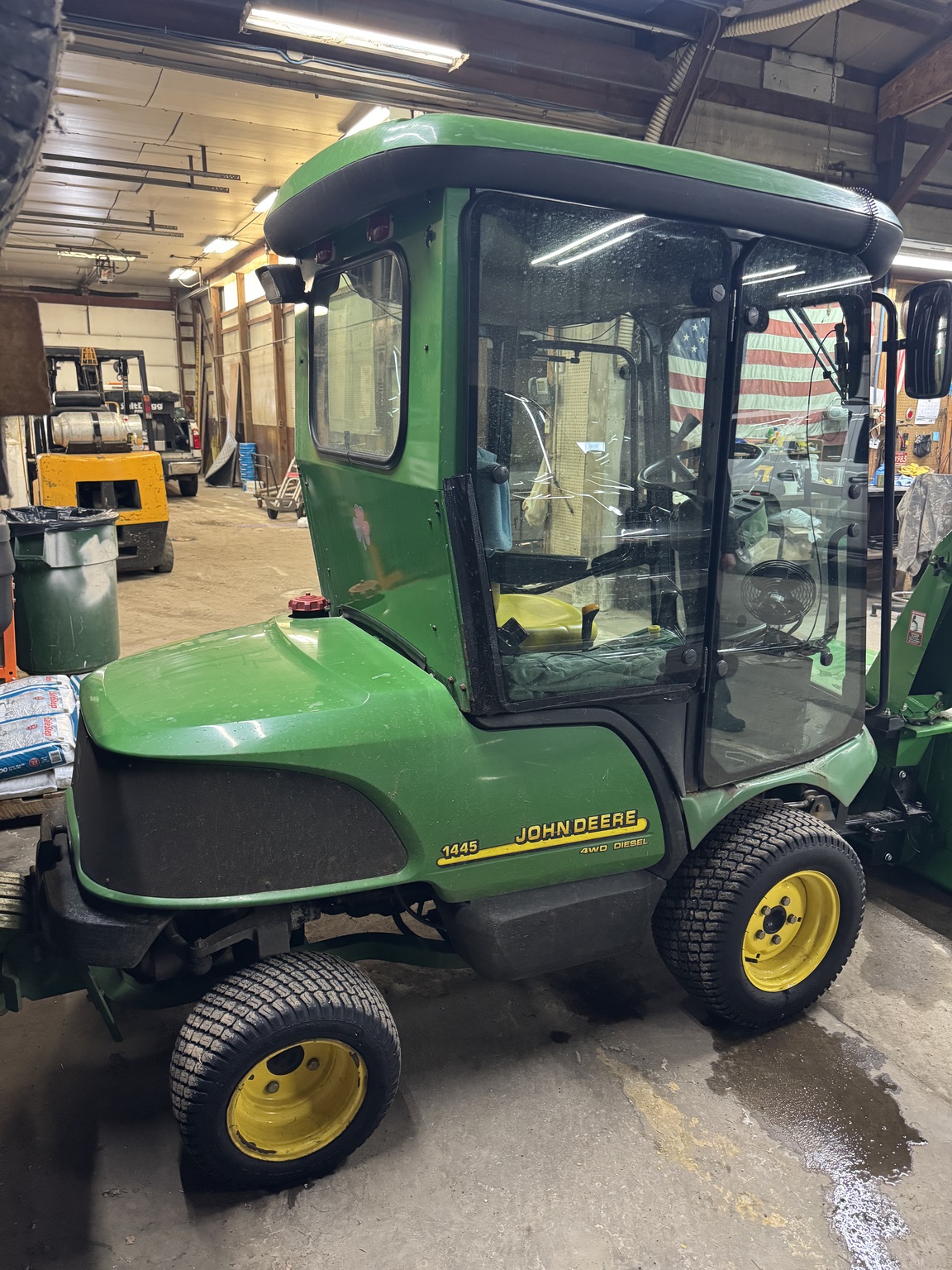 2001 John Deere 1445 Image 4