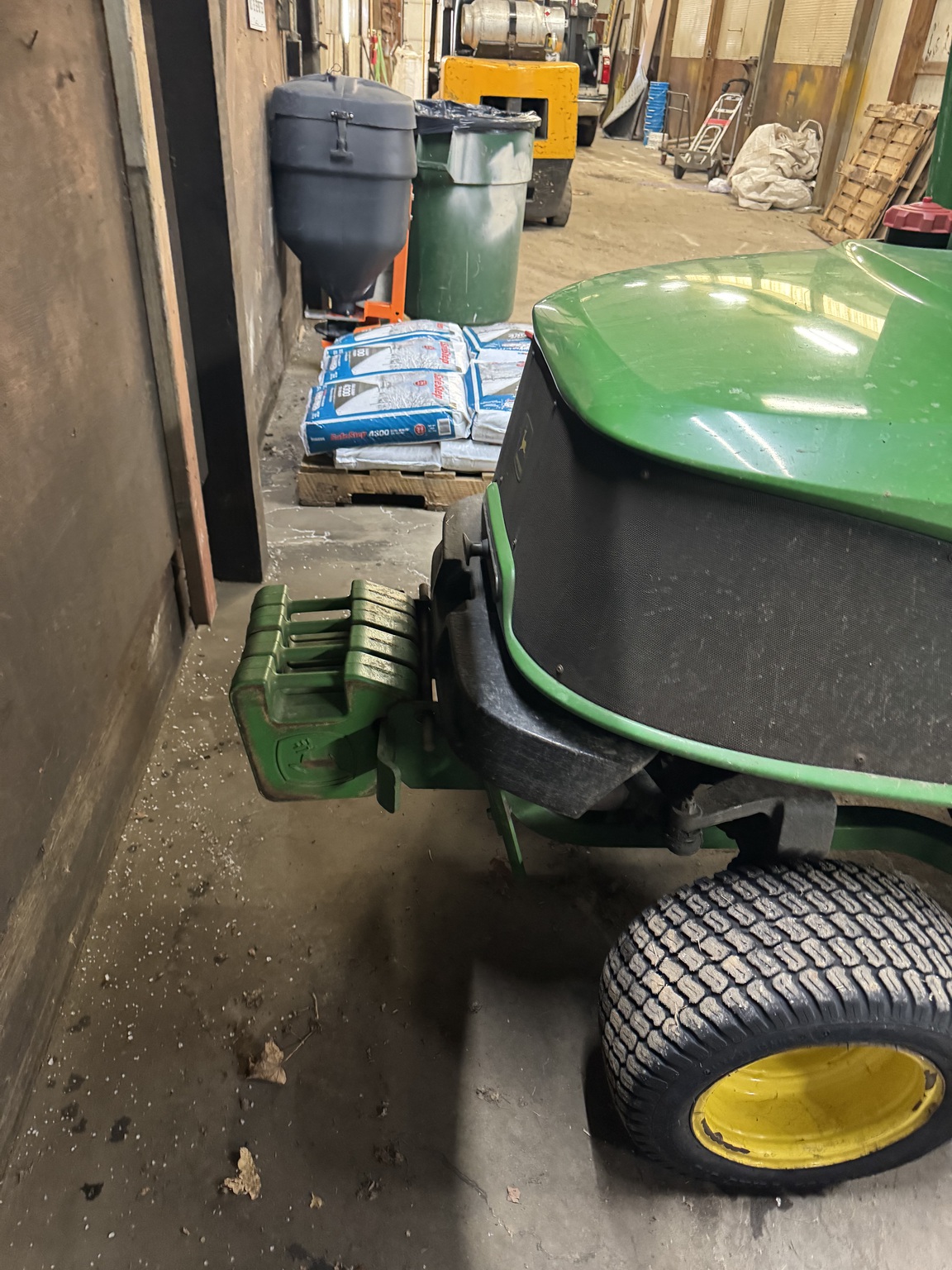2001 John Deere 1445 Image 5