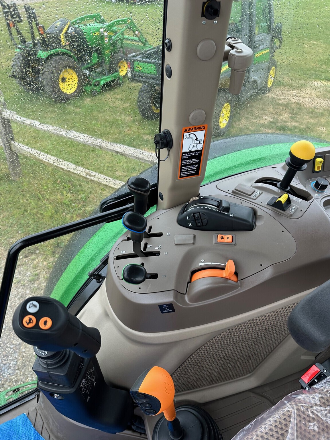 2025 John Deere 5120M Image 5